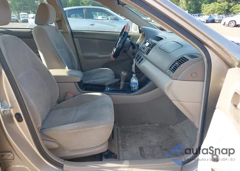 2003 Toyota Camry Le from USA, damaged, VIN 4T1BE32K13U766838